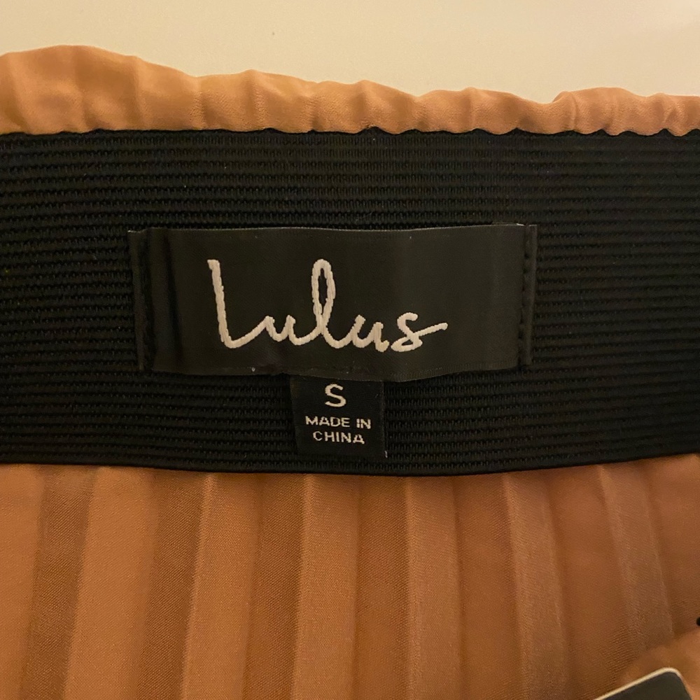 Lulu's Pleated Midi Skirt Terracotta - Picture 5 of 6
